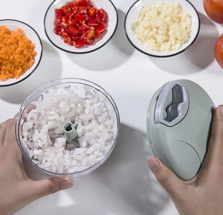 Manual speedy food chopper